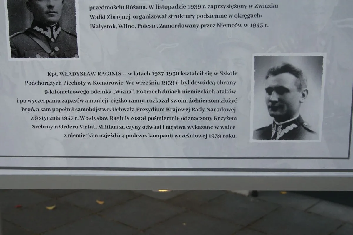 Spotkanie z prof. Adamem Dobrońskim i otwarcie wystawy plenerowej pt. "Śladami Podchorążych" (zdjęcia)