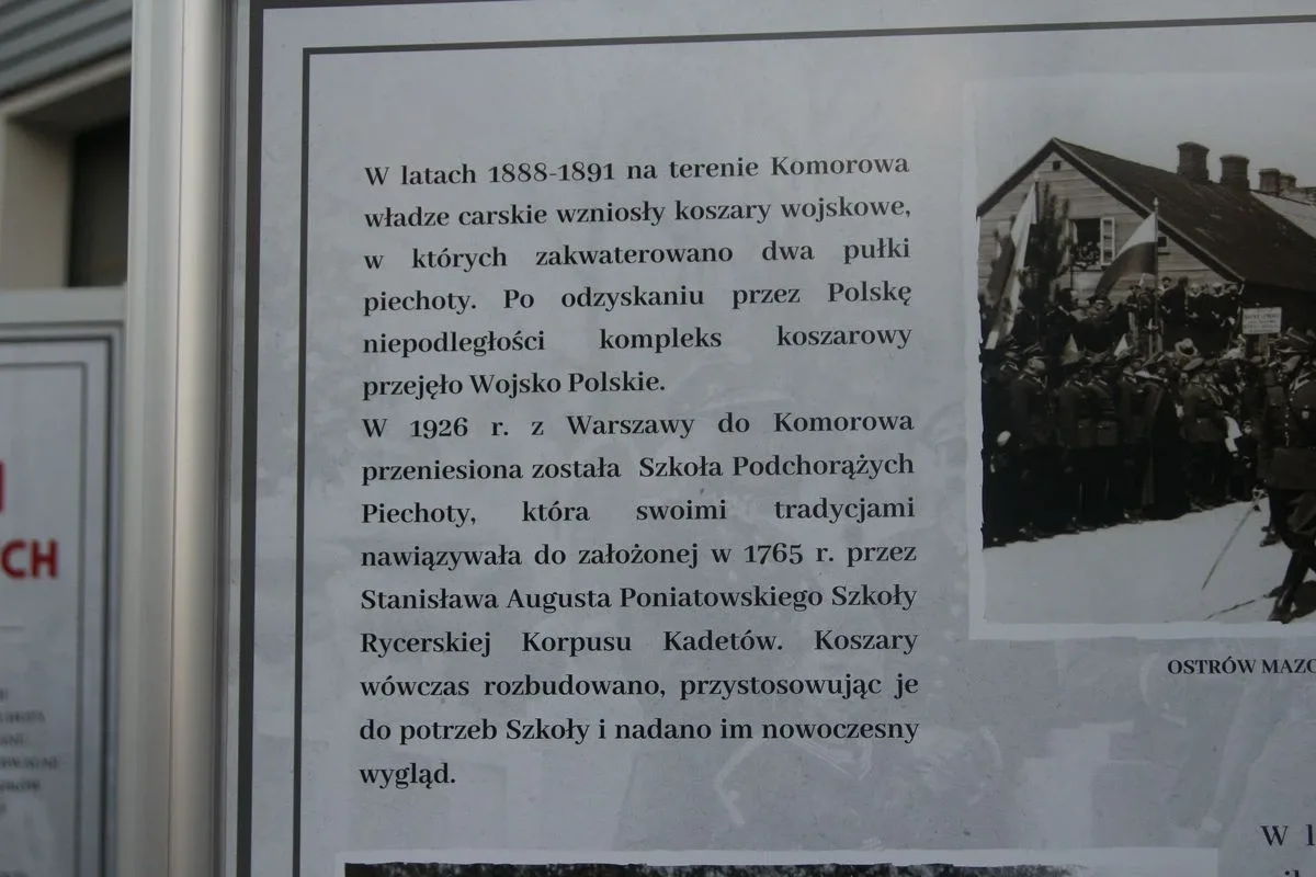 Spotkanie z prof. Adamem Dobrońskim i otwarcie wystawy plenerowej pt. "Śladami Podchorążych" (zdjęcia)