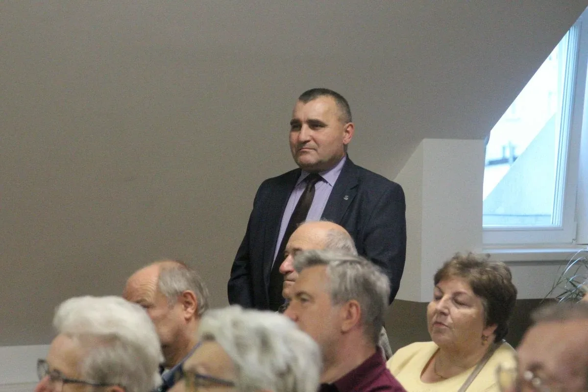 Spotkanie z prof. Adamem Dobrońskim i otwarcie wystawy plenerowej pt. "Śladami Podchorążych" (zdjęcia)