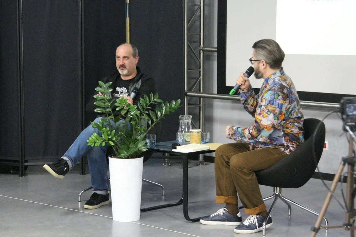 2. Ostrowski Festiwal Literacki pn. "Podróż do świata literatury" cieszył się dużym zainteresowaniem! (zdjęcia)