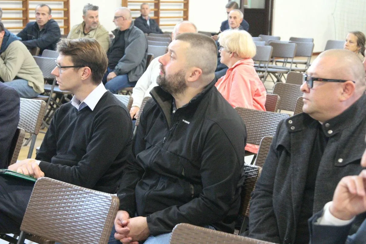 Minister Rolnictwa i Rozwoju Wsi Henryk Kowalczyk zawiedziony frekwencją na spotkaniu w Starym Lubiejewie (zdjęcia, wideo)