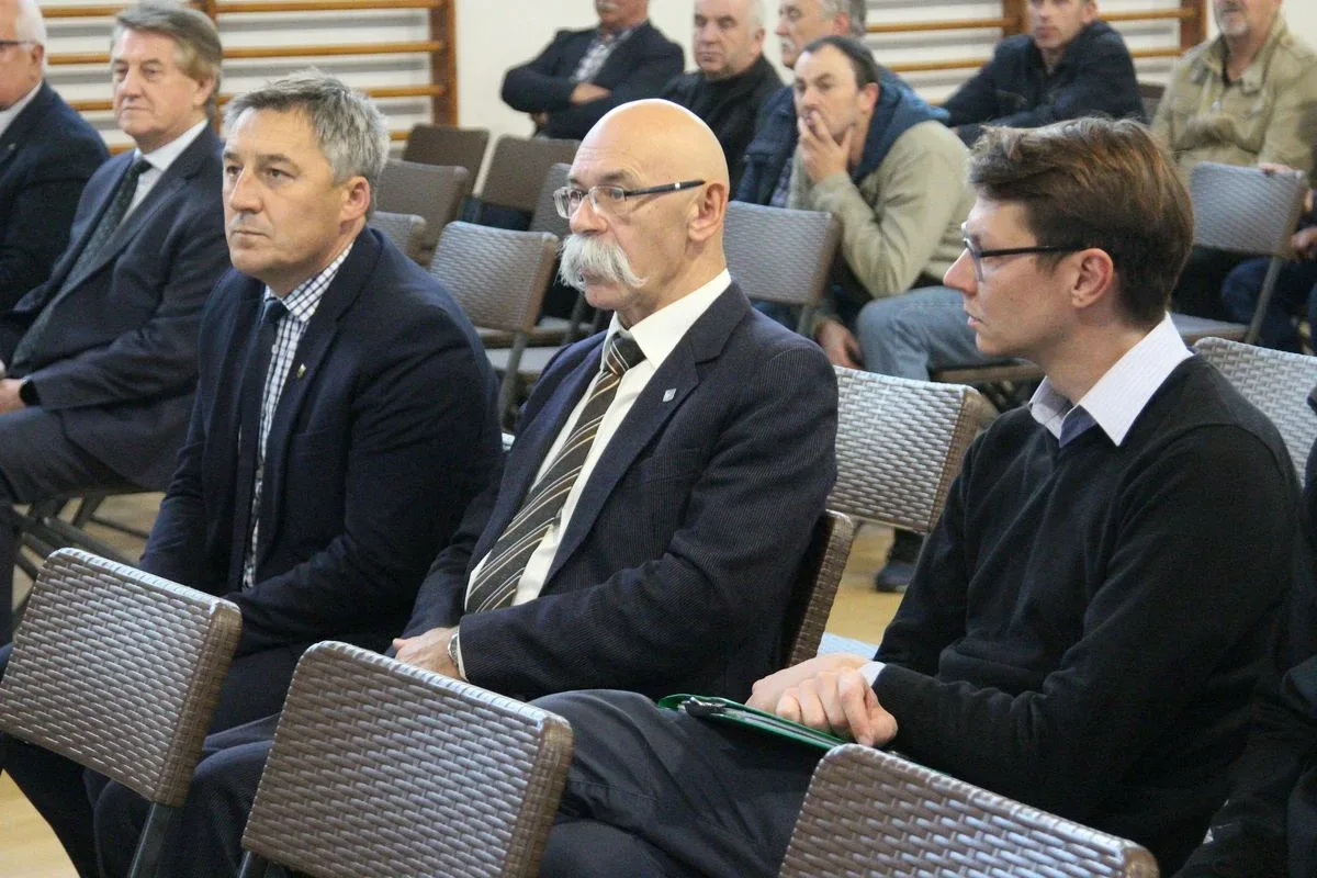 Minister Rolnictwa i Rozwoju Wsi Henryk Kowalczyk zawiedziony frekwencją na spotkaniu w Starym Lubiejewie (zdjęcia, wideo)