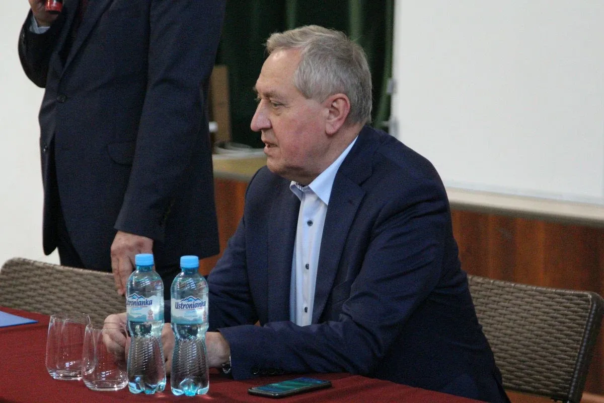 Minister Rolnictwa i Rozwoju Wsi Henryk Kowalczyk zawiedziony frekwencją na spotkaniu w Starym Lubiejewie (zdjęcia, wideo)