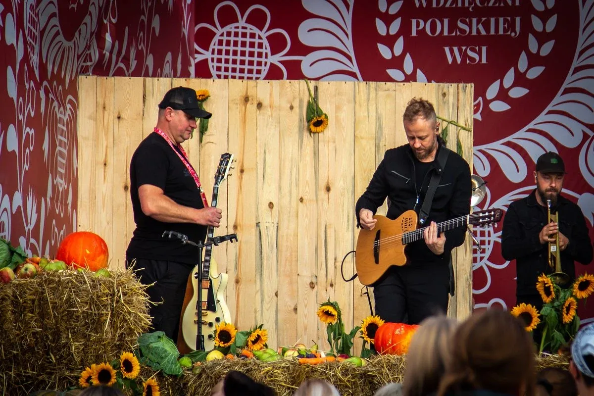 Sławomir porwał publiczność do tańca na ogólnopolskim święcie "Wdzięczni Polskiej Wsi" (zdjęcia, wideo)
