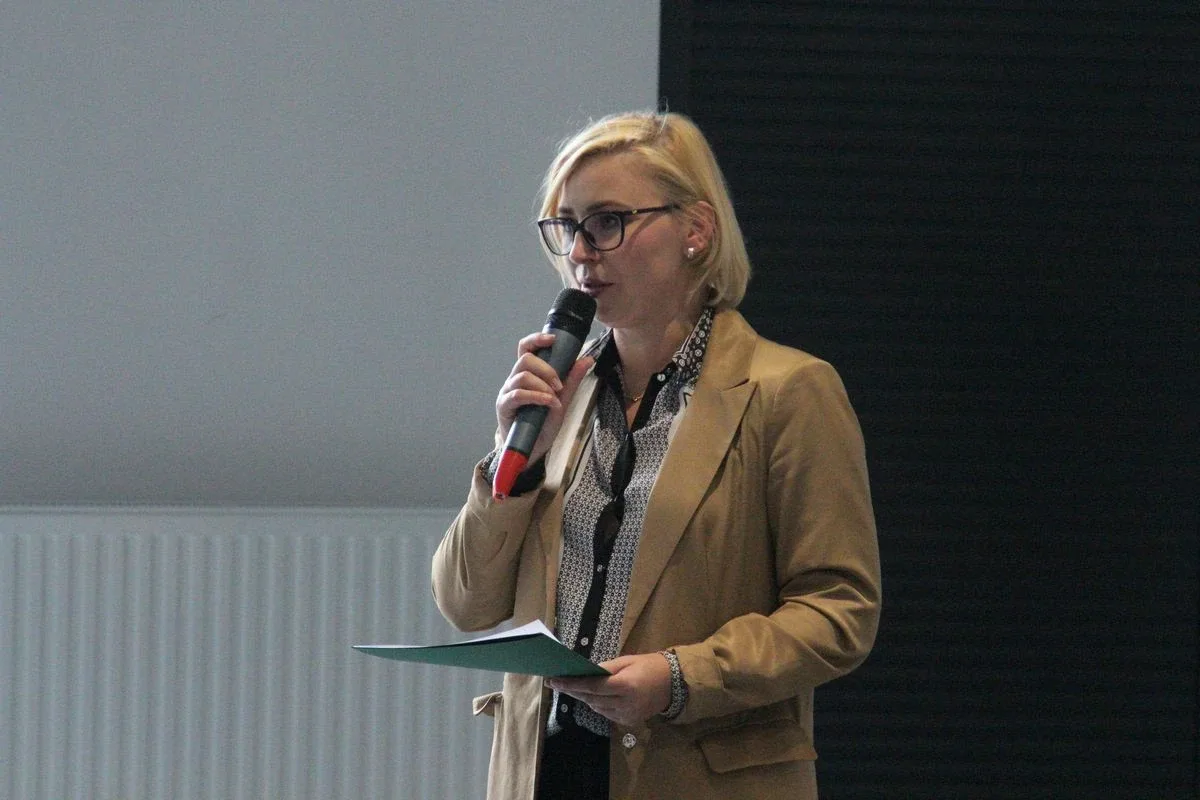 Podpisanie umów z wykonawcami zadania pt. "Budowa dróg na terenie Miasta Ostrów Mazowiecka" (zdjęcia)
