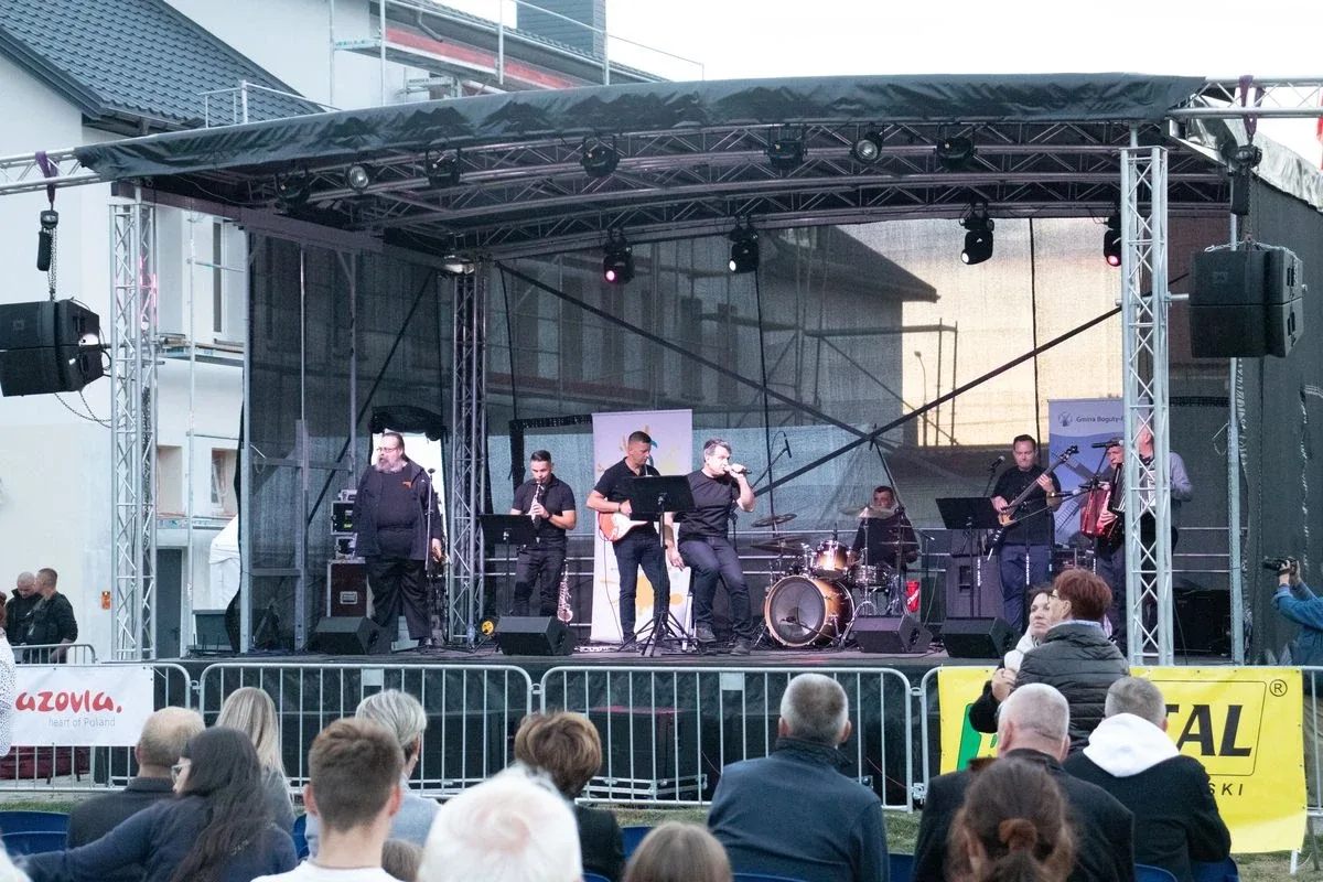 Kapela Eli, Side off Band oraz zespół Topky pożegnali lato w Bogutach-Piankach! (zdjęcia, wideo)