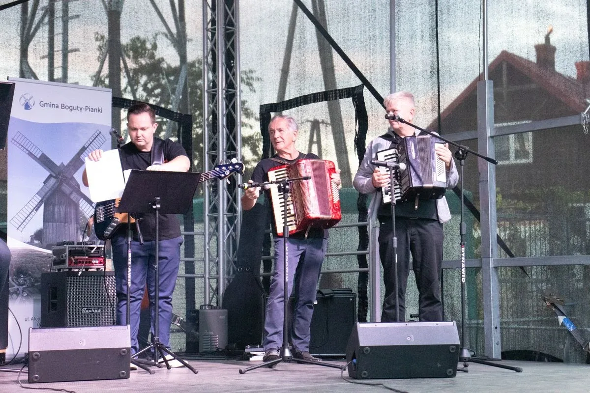 Kapela Eli, Side off Band oraz zespół Topky pożegnali lato w Bogutach-Piankach! (zdjęcia, wideo)