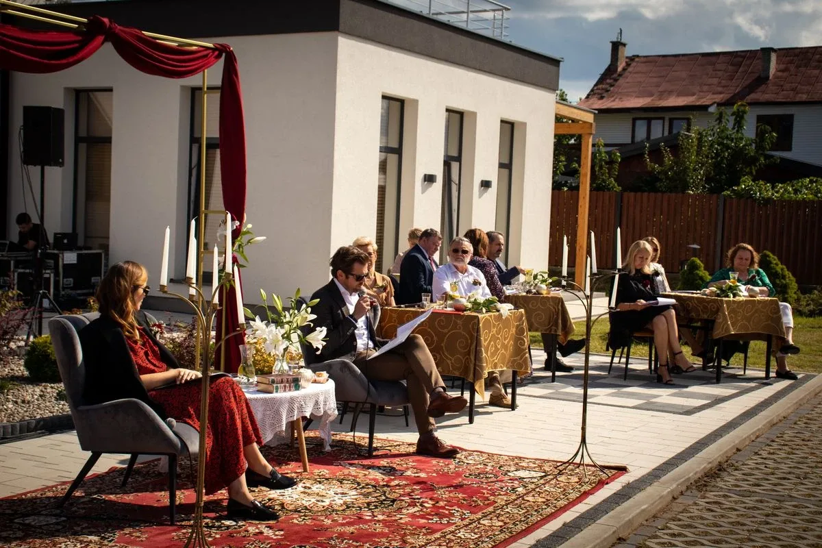 VI Narodowe Czytanie "Ballad i romansów" Adama Mickiewicza w Wąsewie. Organizatorzy przygotwali muzyczną niespodziankę! (zdjęcia)