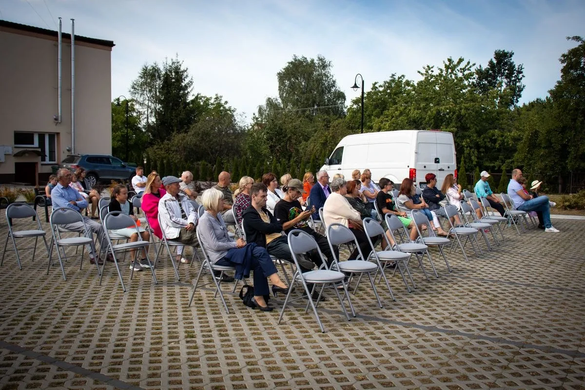 VI Narodowe Czytanie "Ballad i romansów" Adama Mickiewicza w Wąsewie. Organizatorzy przygotwali muzyczną niespodziankę! (zdjęcia)
