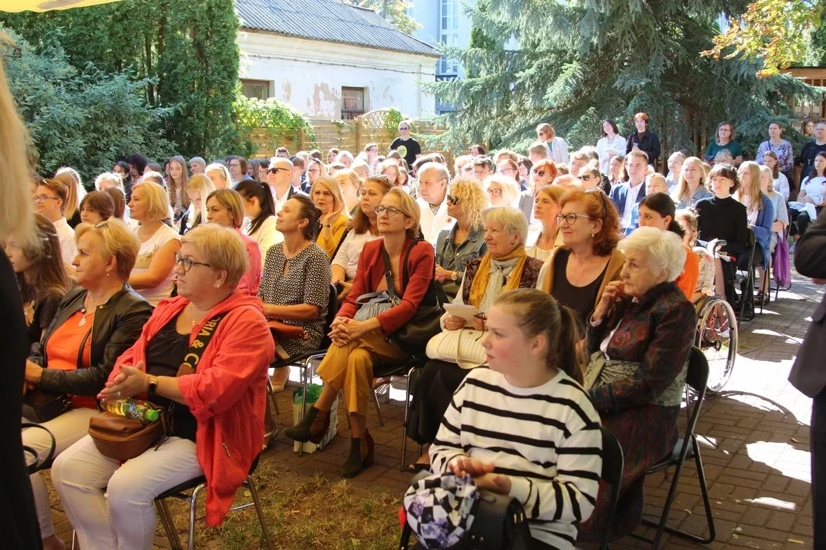 Narodowe Czytanie z Wojewodą Mazowieckim oraz Mazowieckim Kuratorem Oświaty w Letnim Ogrodzie! (zdjęcia, wideo)