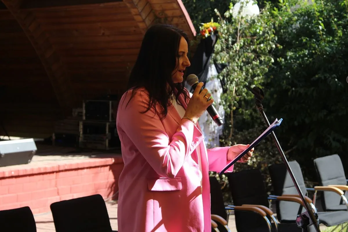 Narodowe Czytanie z Wojewodą Mazowieckim oraz Mazowieckim Kuratorem Oświaty w Letnim Ogrodzie! (zdjęcia, wideo)
