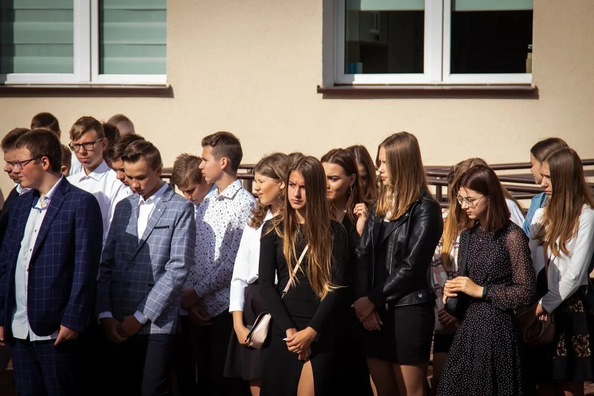 Uczniowie "Ekonomika" powitali nowy rok szkolny (zdjęcia)