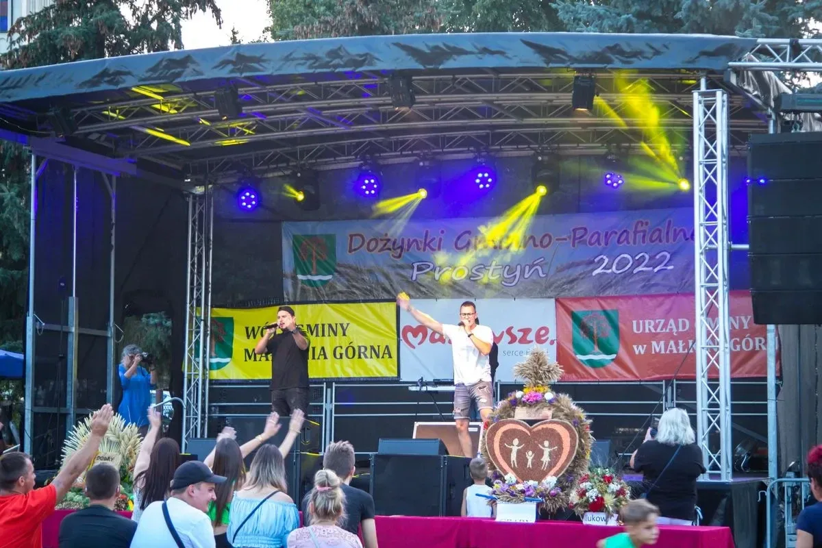 Koncert zespołu Chillout na Dożynkach Gminno-Parafialnych w Prostyni (zdjęcia, wideo)