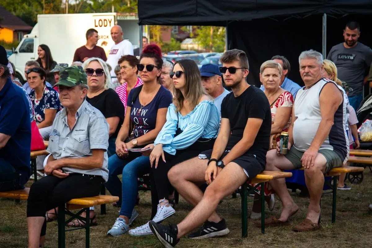 Koncert zespołu Chillout na Dożynkach Gminno-Parafialnych w Prostyni (zdjęcia, wideo)