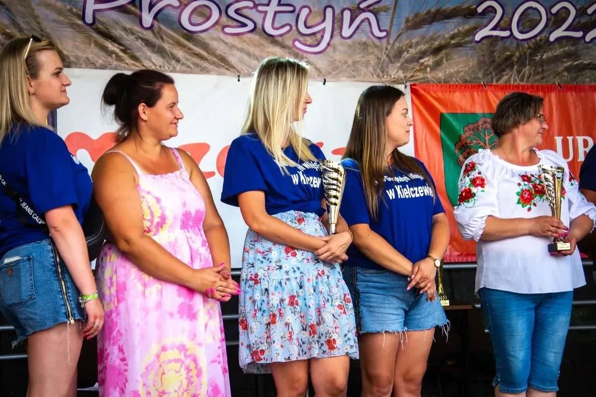 Koncert zespołu Chillout na Dożynkach Gminno-Parafialnych w Prostyni (zdjęcia, wideo)