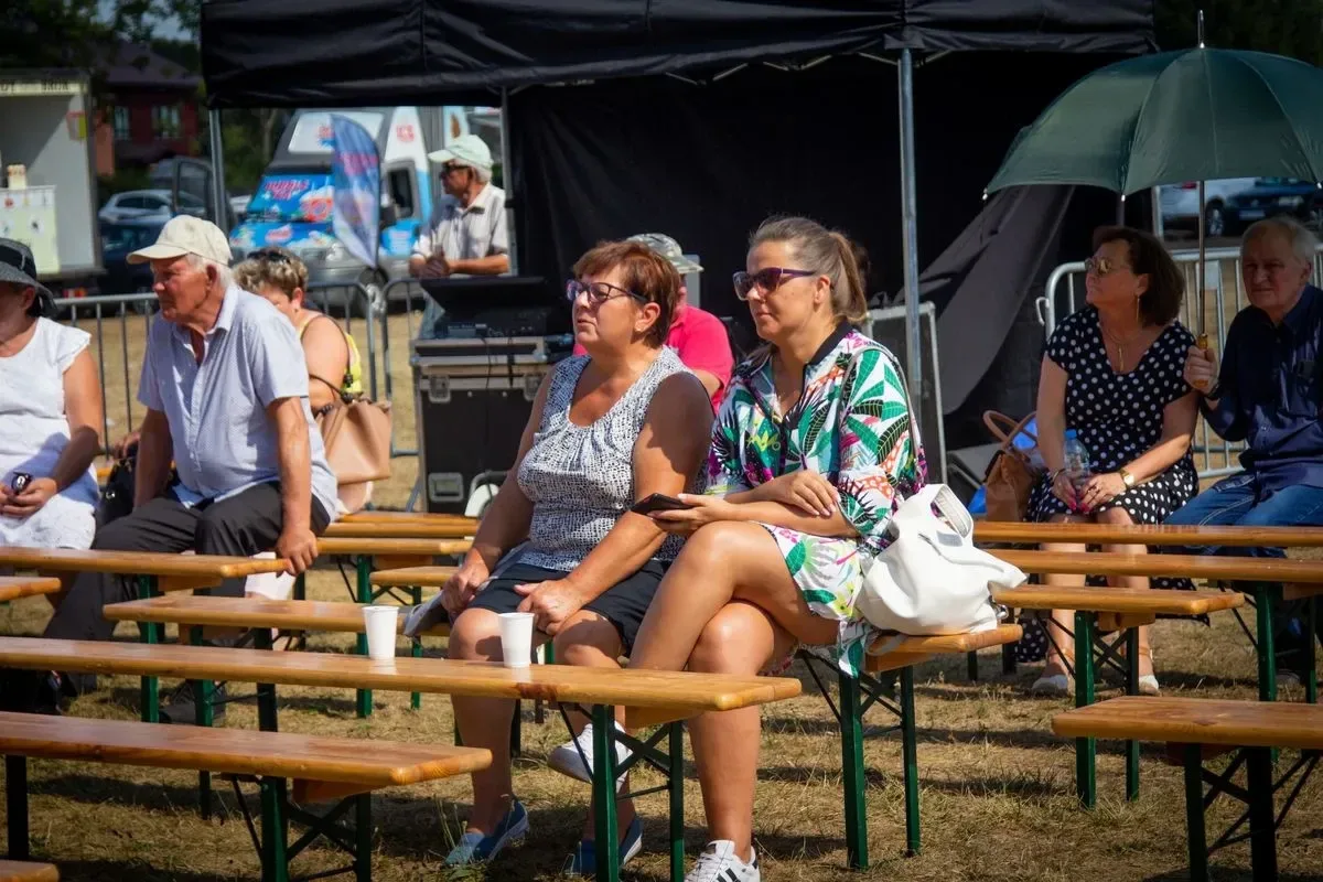 Artyści zaprezentowali swoje utwory na Dożynkach Gminno-Parafialnych w Prostyni (zdjęcia, wideo) 