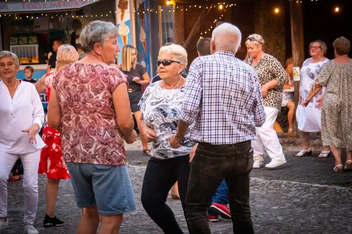 Mieszkańcy wspólnie bawili się przy świetnej muzyce! Potańcówka pod gwiazdami vol. 6 wzbudziła duże zainteresowanie (zdjęcia, wideo)