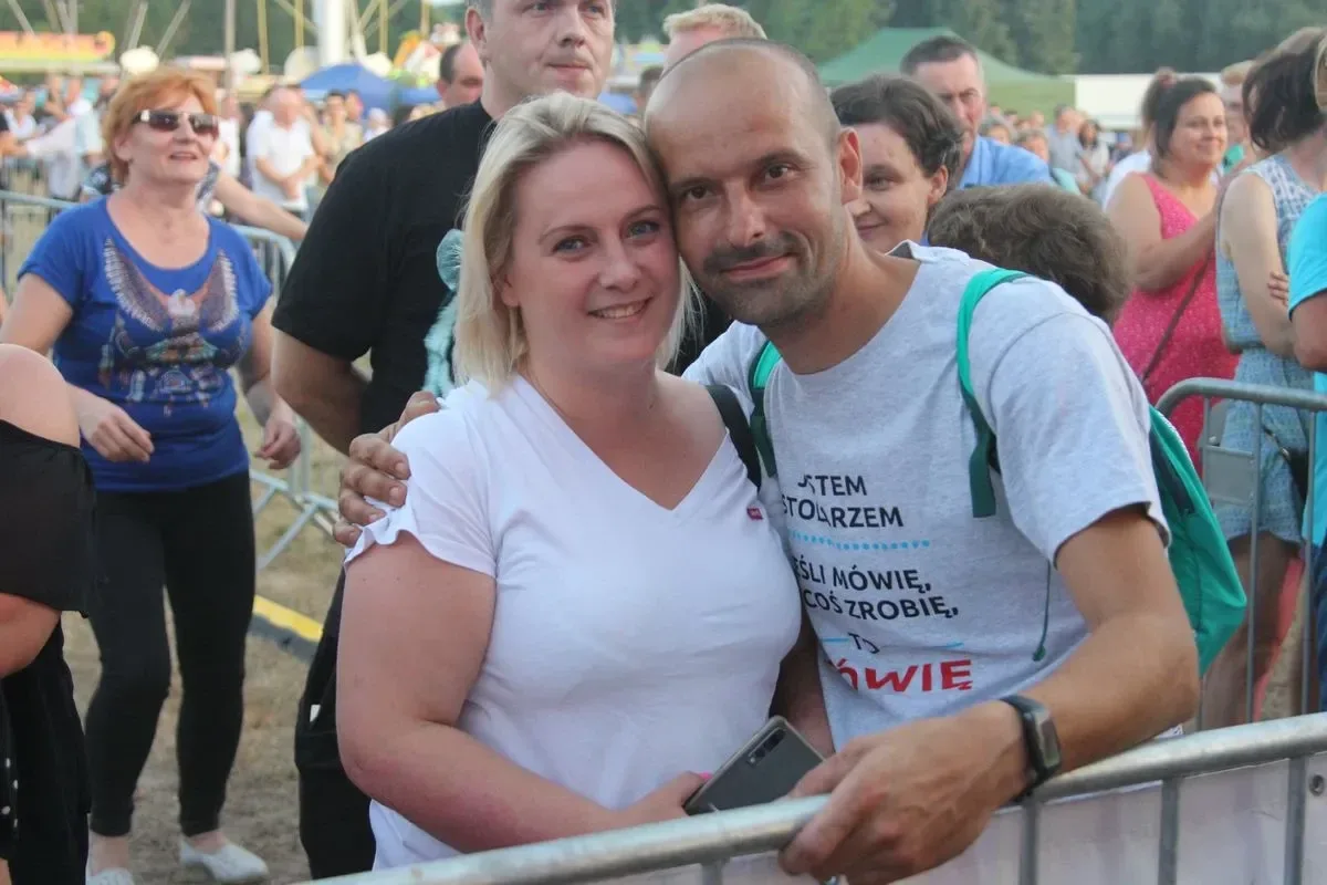Koncerty zespołów na XXI Dniach Kukurydzy w Andrzejewie. Artyści zachwycili publikę swoimi występami (zdjęcia, wideo)