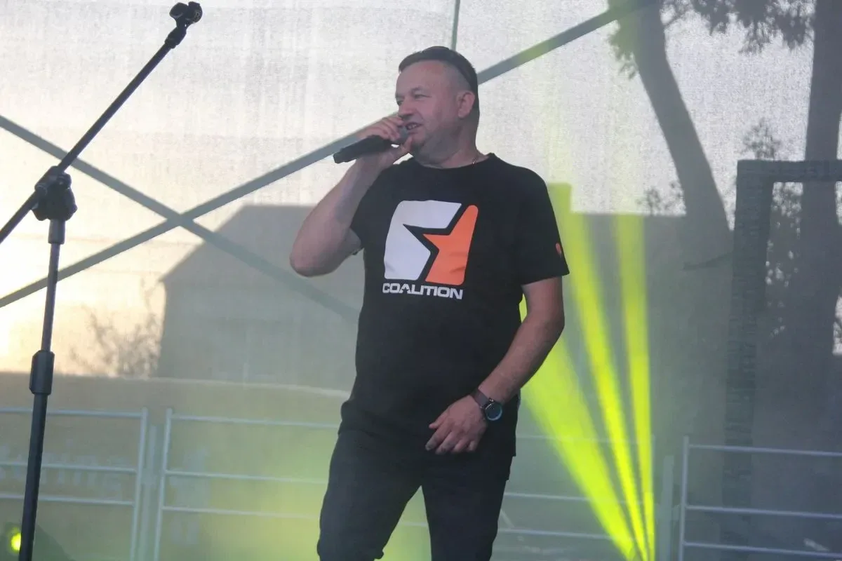 Koncerty zespołów na XXI Dniach Kukurydzy w Andrzejewie. Artyści zachwycili publikę swoimi występami (zdjęcia, wideo)
