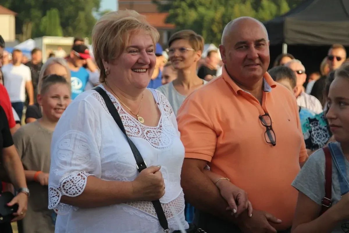Koncerty zespołów na XXI Dniach Kukurydzy w Andrzejewie. Artyści zachwycili publikę swoimi występami (zdjęcia, wideo)