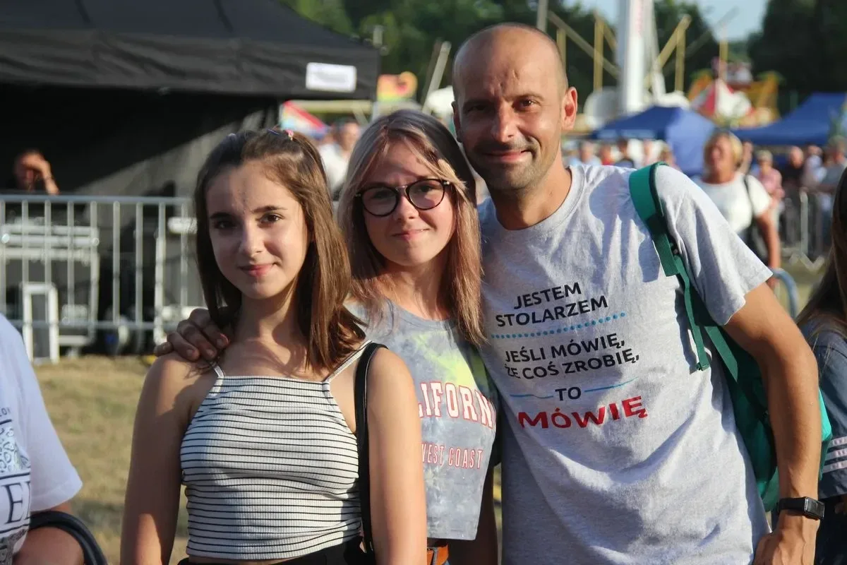 Koncerty zespołów na XXI Dniach Kukurydzy w Andrzejewie. Artyści zachwycili publikę swoimi występami (zdjęcia, wideo)