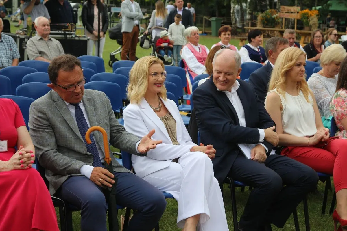 Oficjalne otwarcie Festiwalu Kół Gospodyń Wiejskich w Bogutach-Piankach (zdjęcia, wiedo)