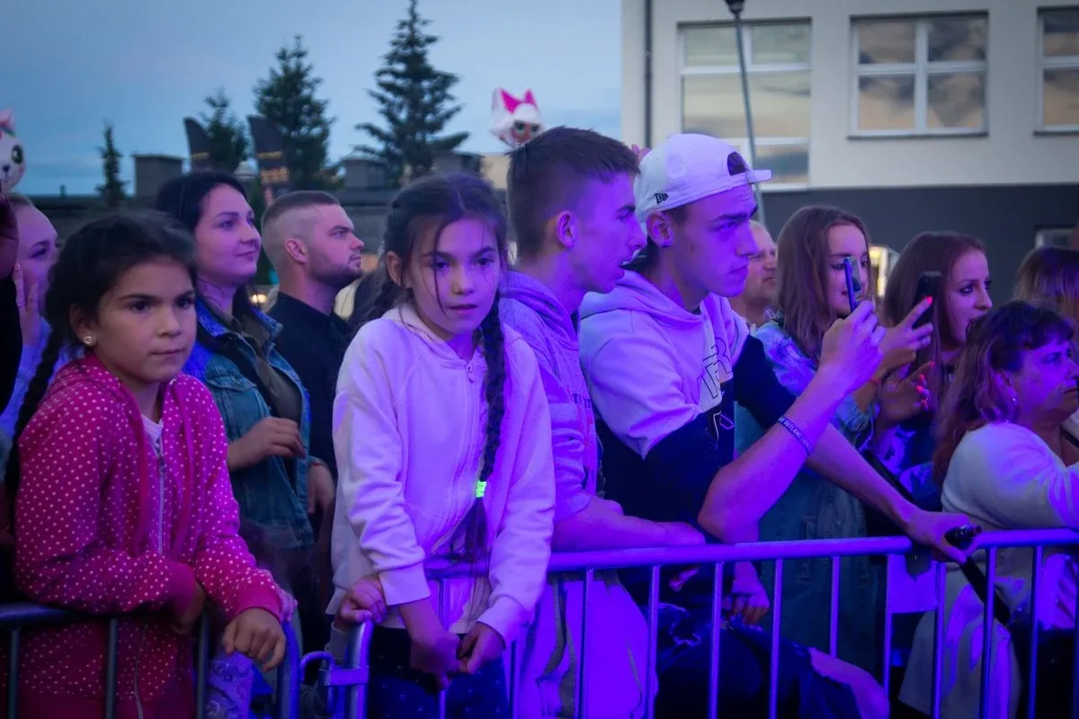 Koncerty zespołów na Pikniku Rodzinnym w Nurze - pojawiły się same największe hity! (zdjęcia, wideo)