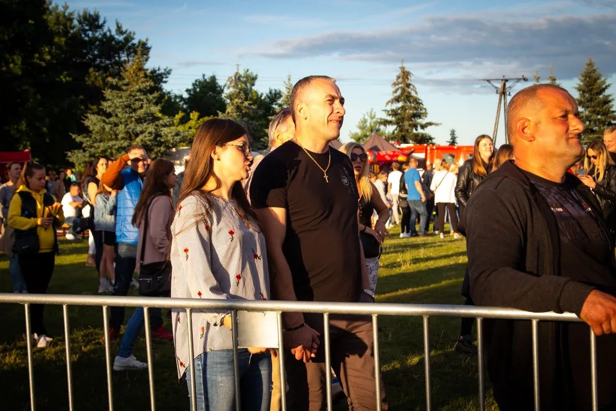 Koncerty zespołów na Pikniku Rodzinnym w Nurze - pojawiły się same największe hity! (zdjęcia, wideo)