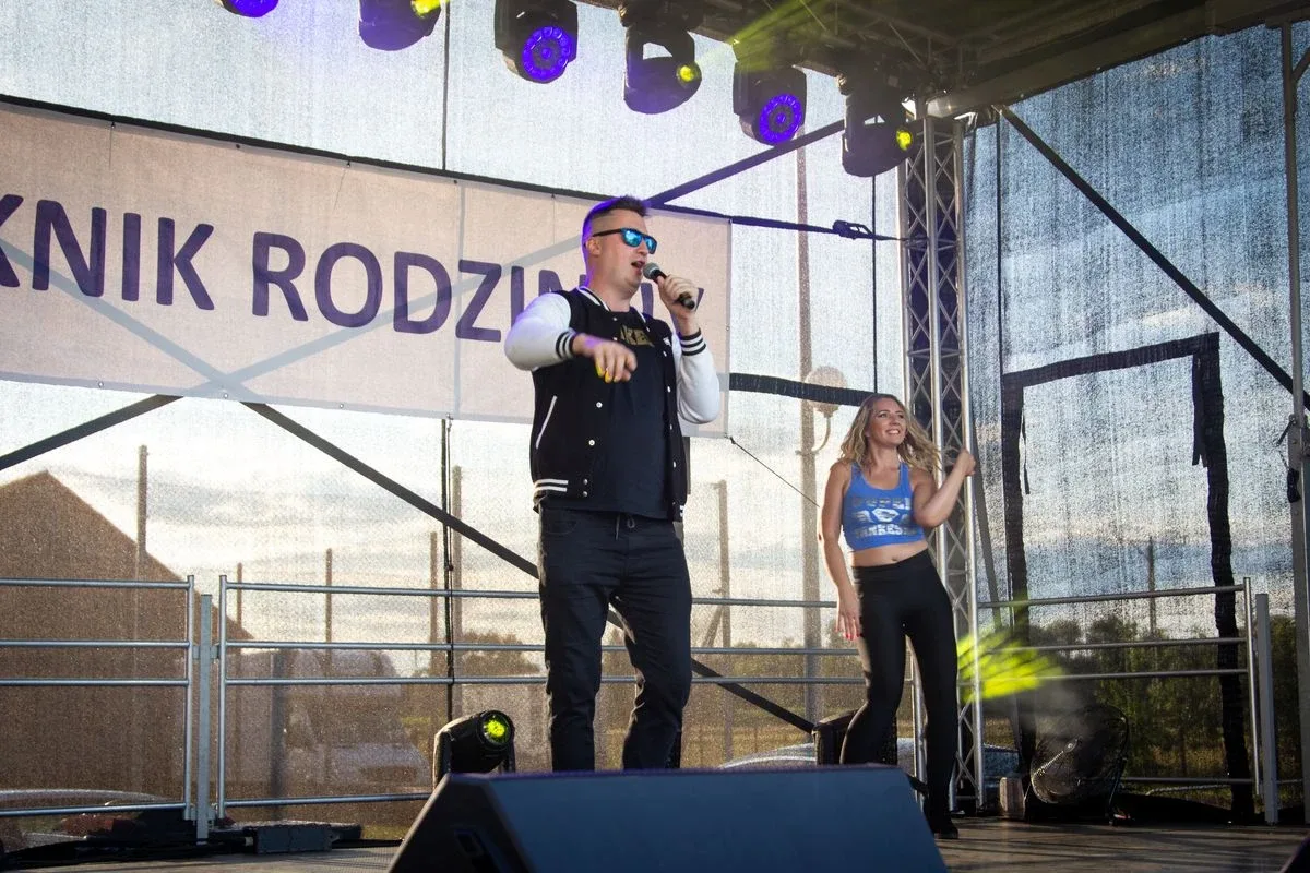 Koncerty zespołów na Pikniku Rodzinnym w Nurze - pojawiły się same największe hity! (zdjęcia, wideo)