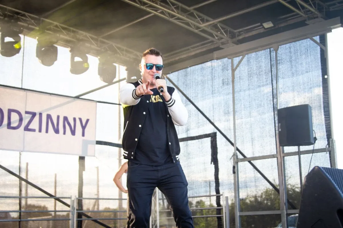 Koncerty zespołów na Pikniku Rodzinnym w Nurze - pojawiły się same największe hity! (zdjęcia, wideo)