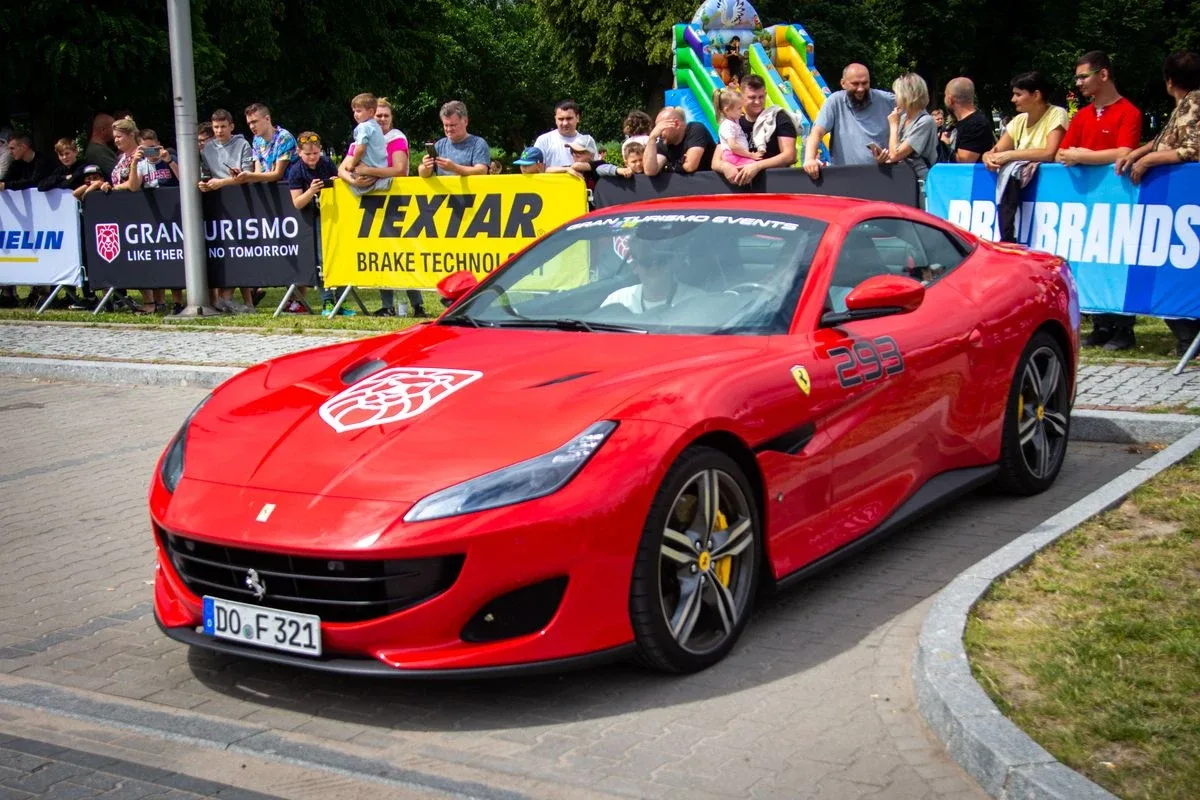 Gran Turismo Polonia zrobiło widowisko w Ostrowi Mazowieckiej (zdjęcia, wideo)