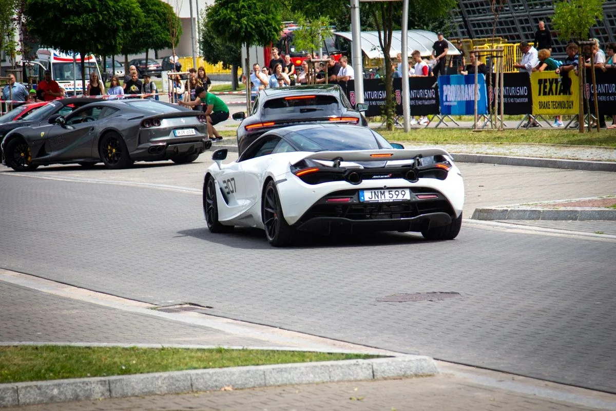Gran Turismo Polonia zrobiło widowisko w Ostrowi Mazowieckiej (zdjęcia, wideo)
