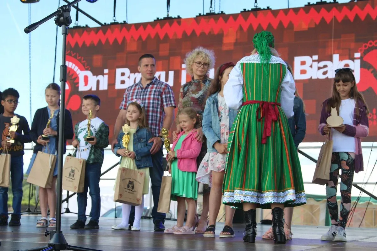 Wręczenie nagród dla uczestników zawodów i turnieju - 42 Dni Broku i Puszczy Białej (zdjęcia)