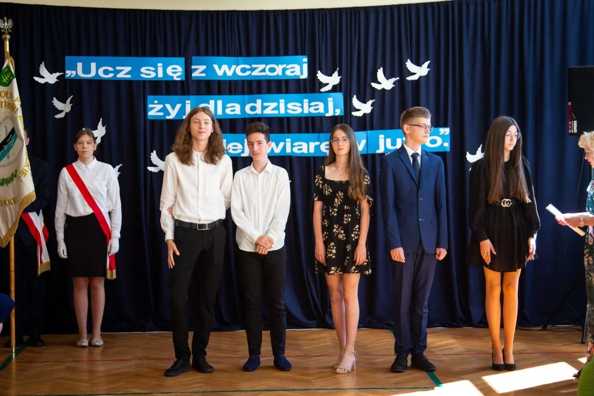 Zakończenie roku szkolnego w Szkole Podstawowej nr 4 w Ostrowi Mazowieckiej (zdjęcia)