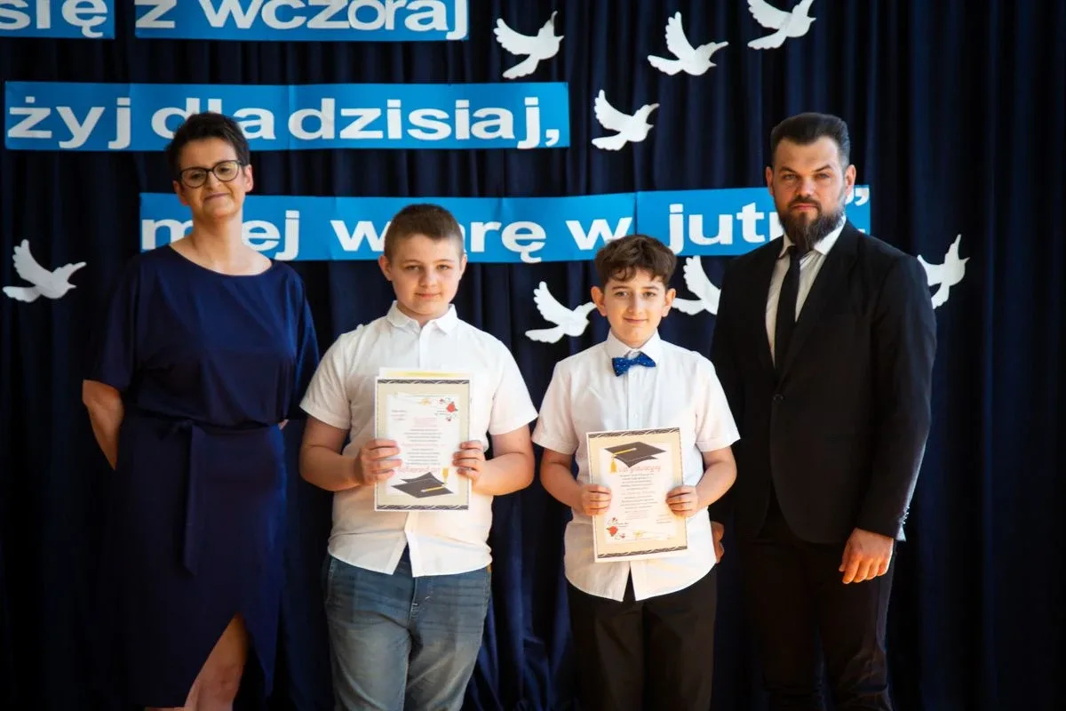 Zakończenie roku szkolnego w Szkole Podstawowej nr 4 w Ostrowi Mazowieckiej (zdjęcia)