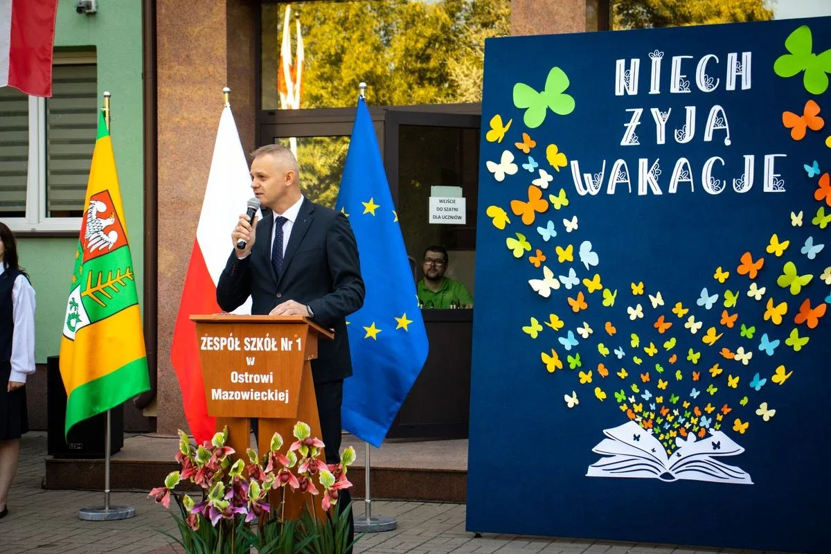 Nadeszły wakacje. Uczniowie "Rubinka" zakończyli rok szkolny (zdjęcia)