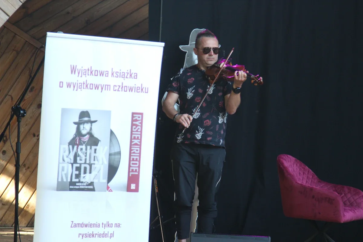 Spotkanie autorskie z Marcinem Sitko oraz koncert Sebastiana Riedla (zdjęcia)