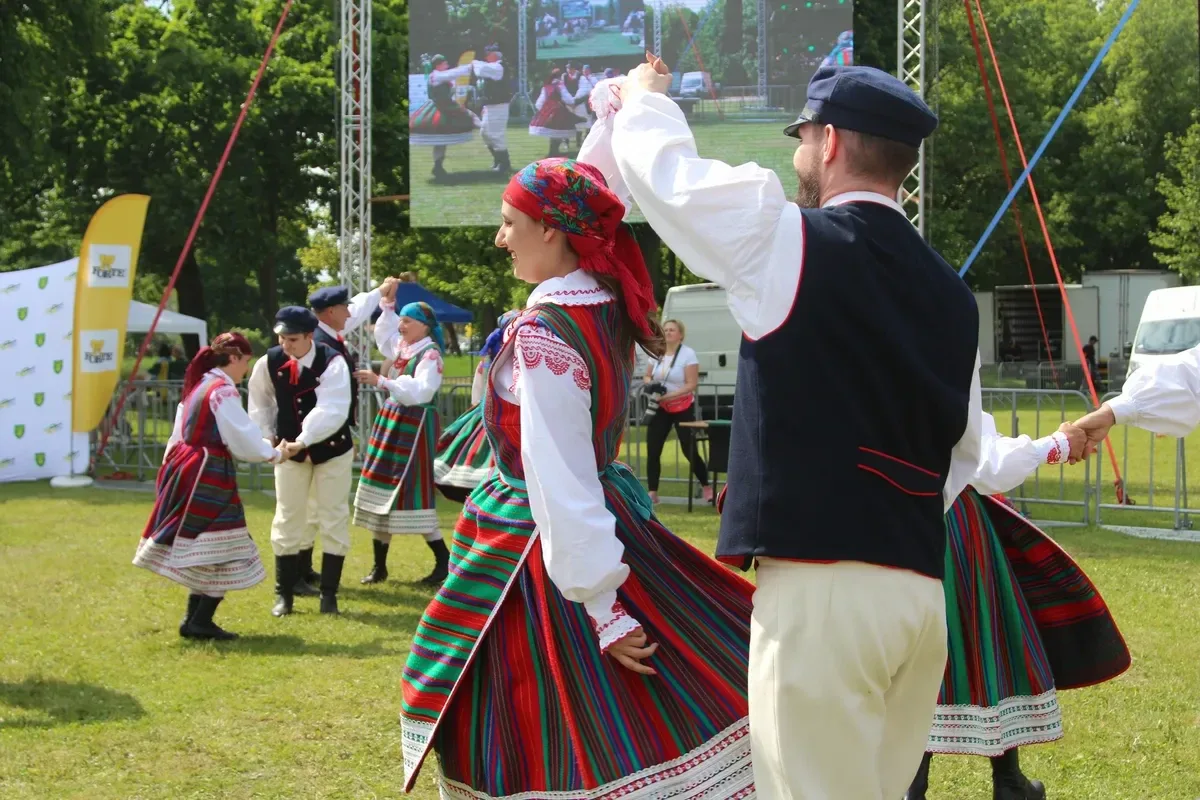 Drugi dzień Dni Ostrowi 2022. Na scenie wystąpił Mrozu (zdjęcia)