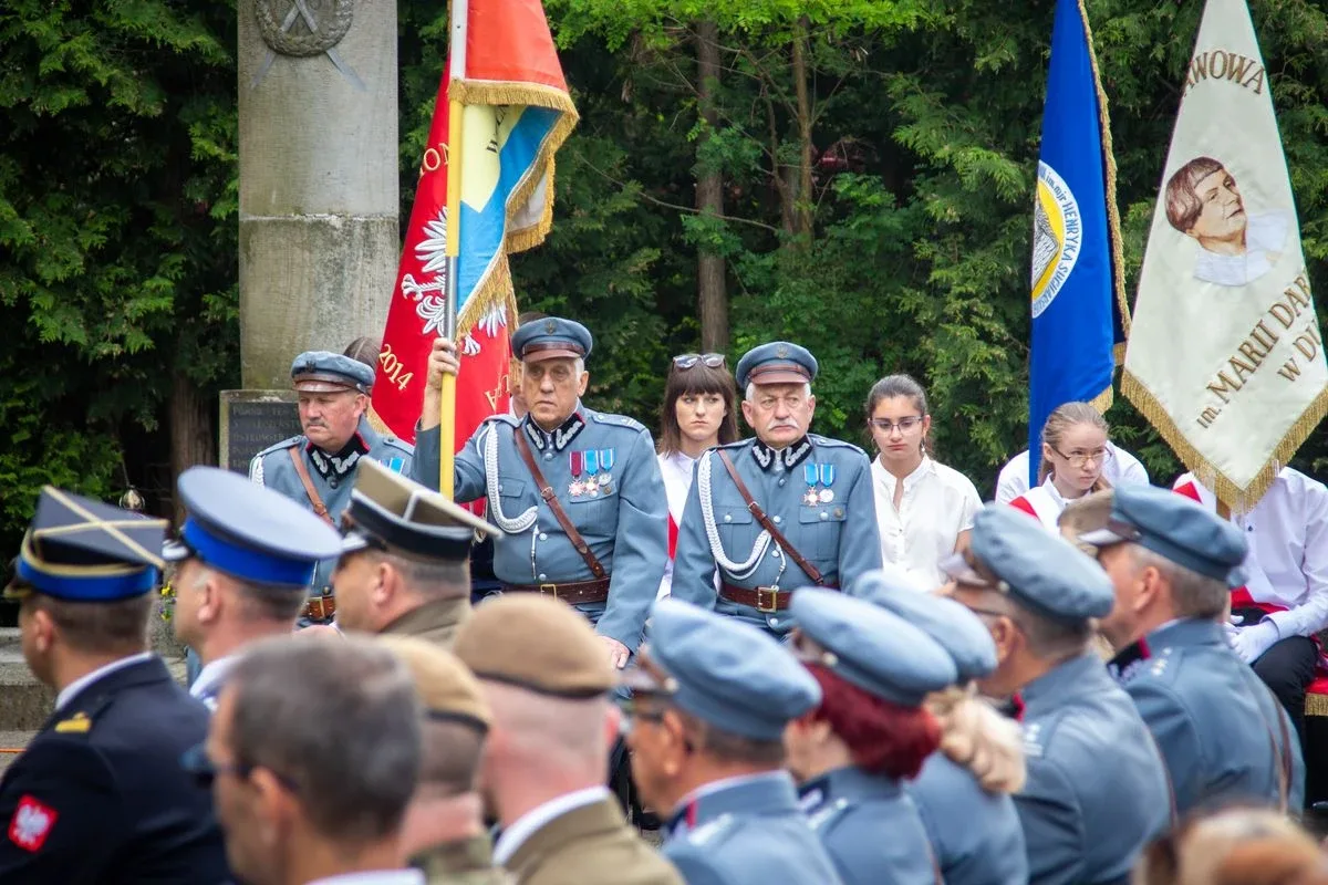 Obchody Święta Szkoły Podstawowej w Nagoszewie oraz 159. rocznicy Bitwy Czerwcowej (zdjęcia)