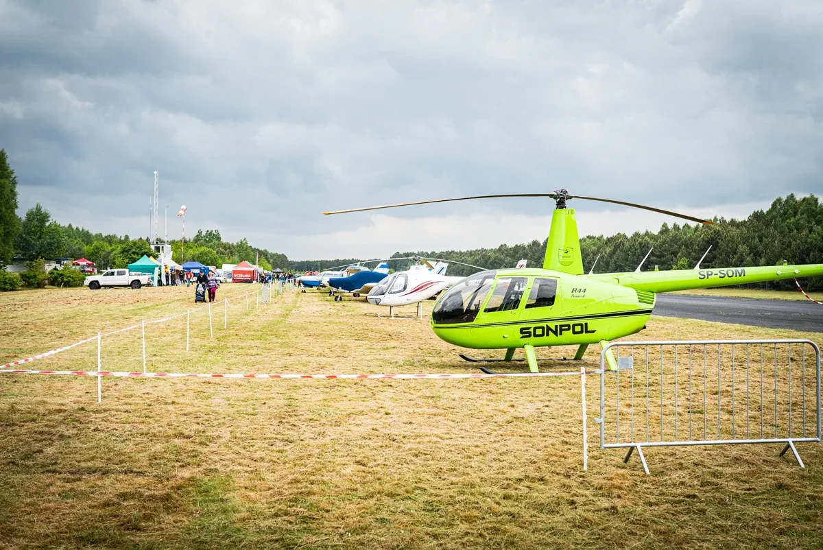 Piknik lotniczy w Grądach trwa (zobacz zdjęcia)