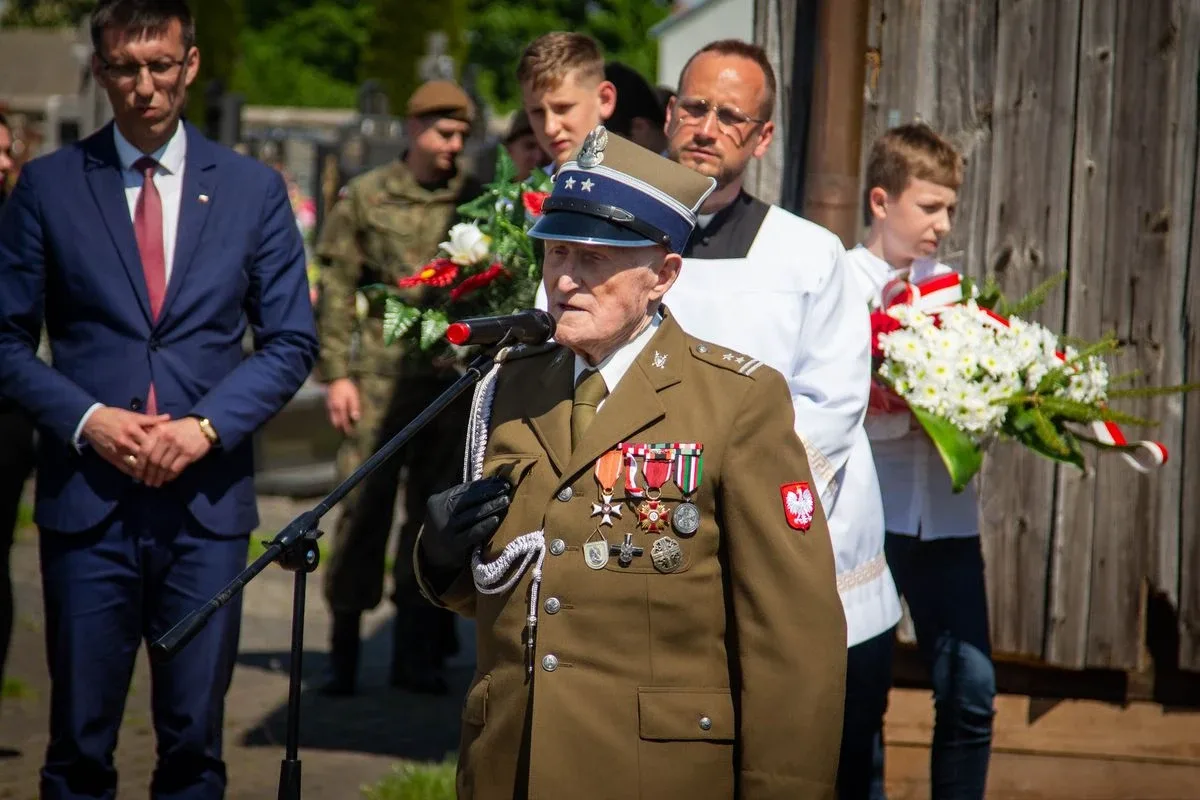 Uroczystości pogrzebowe Żołnierza Niezłomnego (zdjęcia)