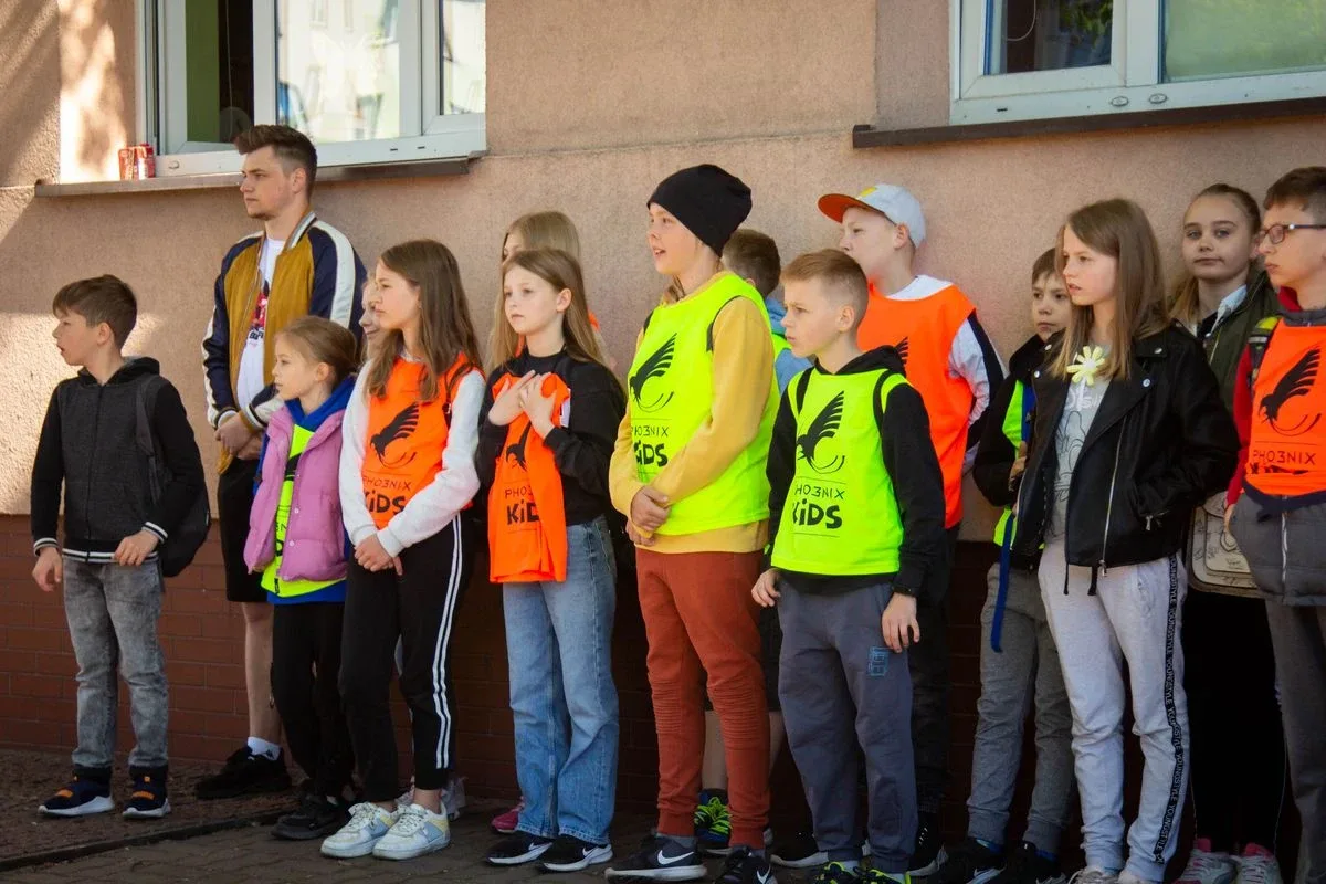 Szkoła Podstawowa nr 2 w Ostrowi Mazowieckiej uczciła pamięć Jana Pawła II (zdjęcia)