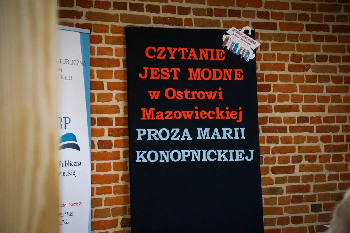 Rozdanie nagród laureatom V edycji akcji "Czytanie jest Modne w Ostrowi Mazowieckiej" (zdjęcia)