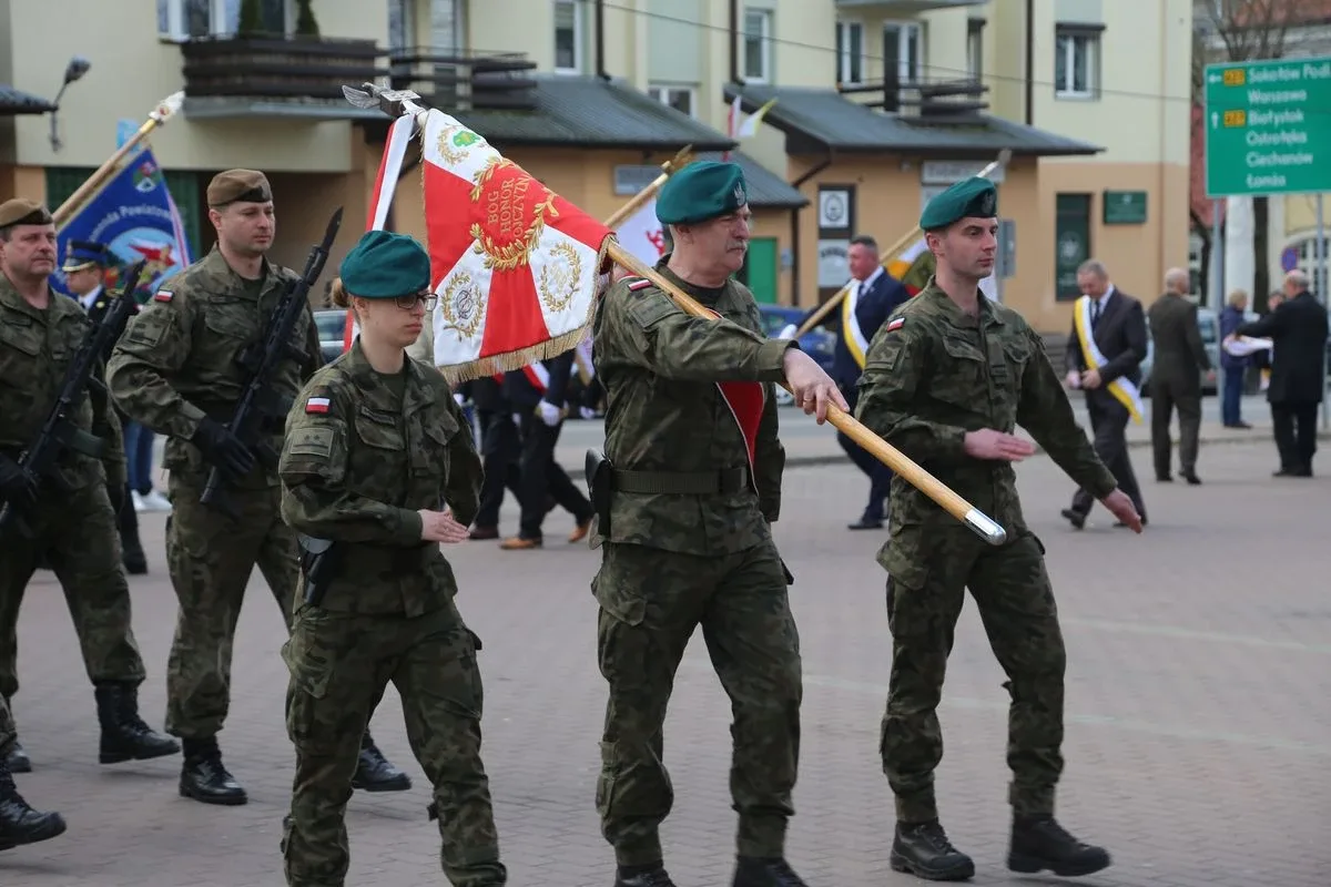 Miejskie obchody Święta Narodowego 3 Maja w Ostrowi Mazowieckiej (zdjęcia)