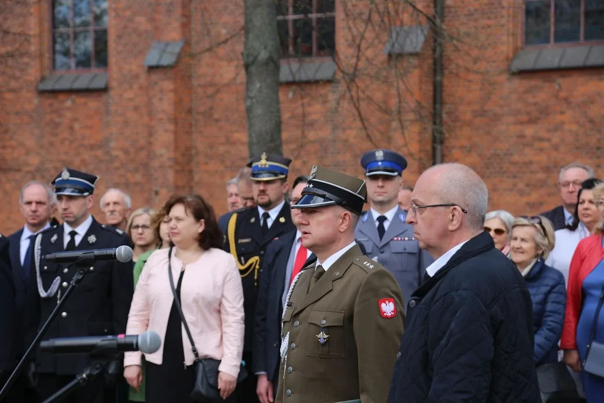 Miejskie obchody Święta Narodowego 3 Maja w Ostrowi Mazowieckiej (zdjęcia)