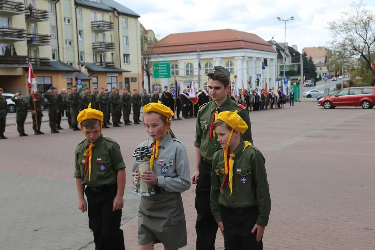 Miejskie obchody Święta Narodowego 3 Maja w Ostrowi Mazowieckiej (zdjęcia)