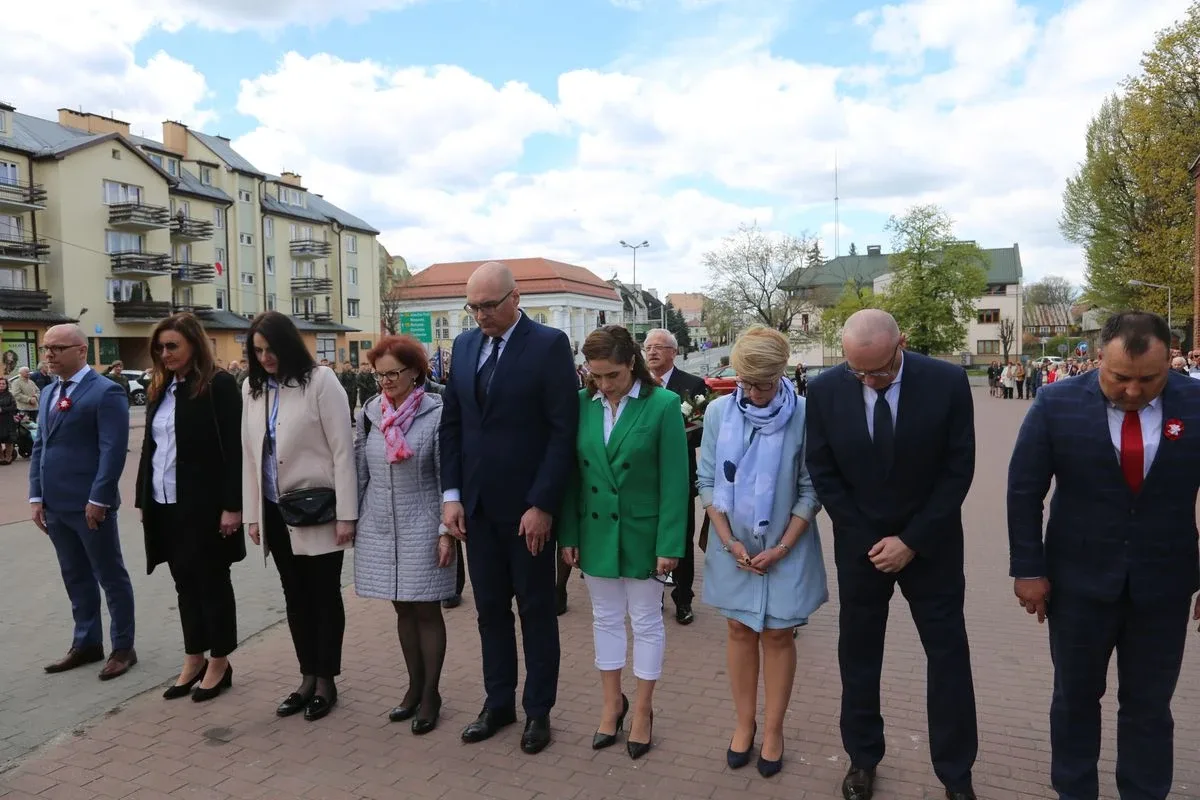Miejskie obchody Święta Narodowego 3 Maja w Ostrowi Mazowieckiej (zdjęcia)