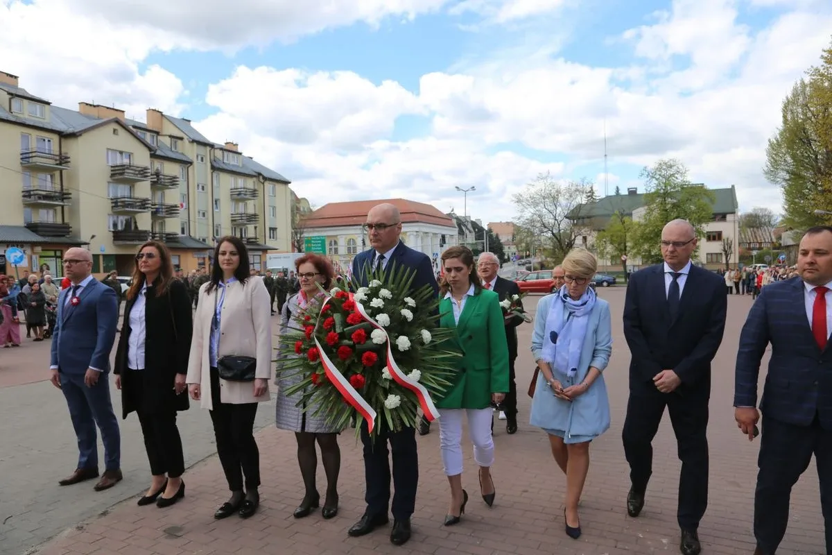 Miejskie obchody Święta Narodowego 3 Maja w Ostrowi Mazowieckiej (zdjęcia)