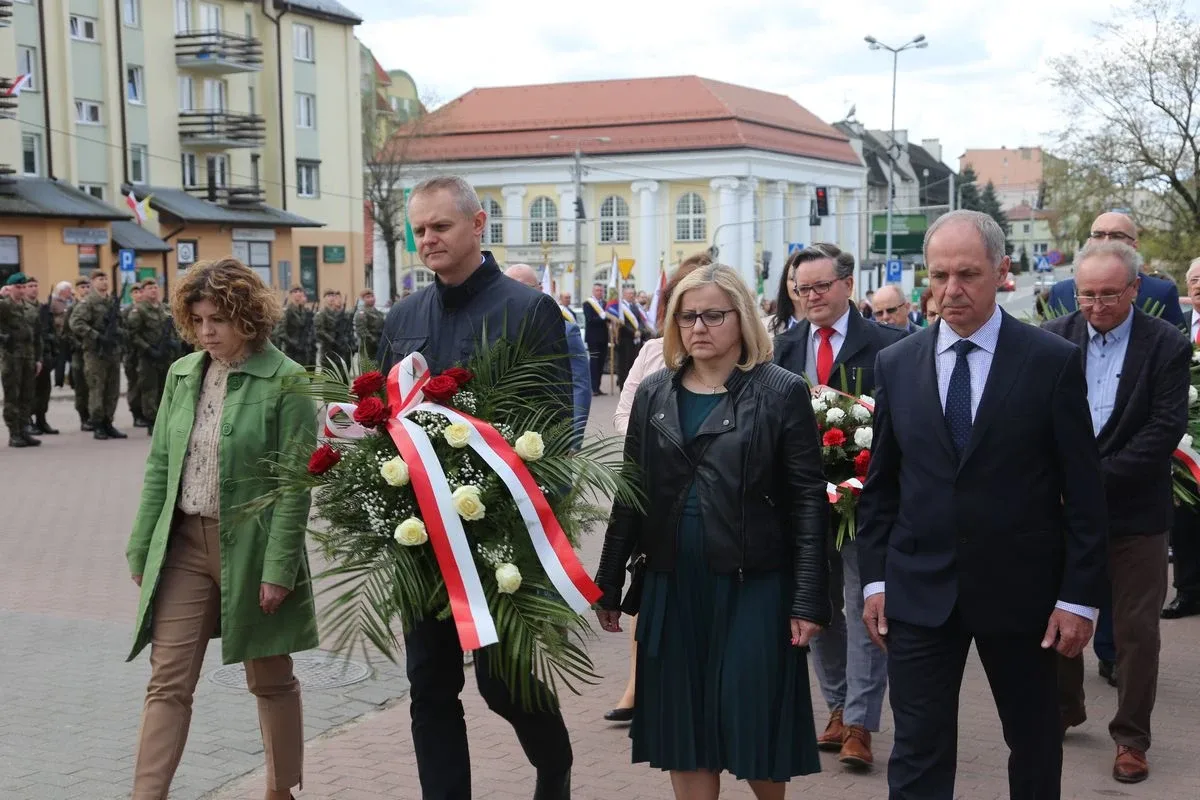 Miejskie obchody Święta Narodowego 3 Maja w Ostrowi Mazowieckiej (zdjęcia)