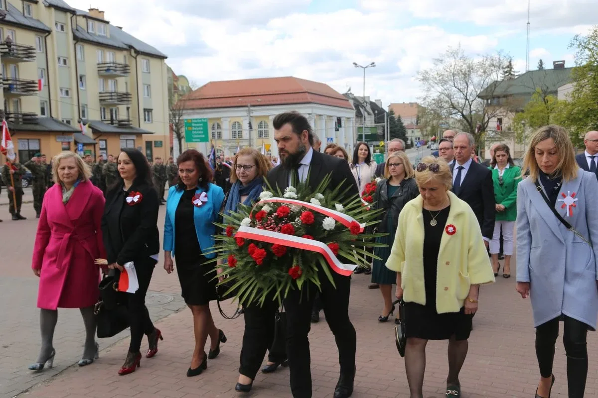 Miejskie obchody Święta Narodowego 3 Maja w Ostrowi Mazowieckiej (zdjęcia)